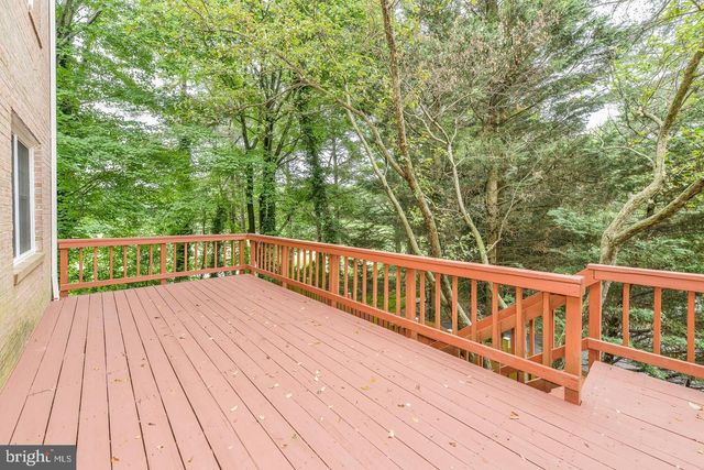 1860 GOLF VIEW CT, Reston, VA 20190