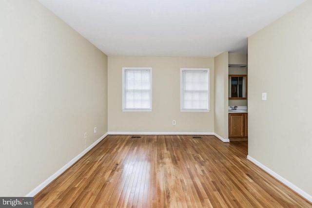 1860 GOLF VIEW CT, Reston, VA 20190