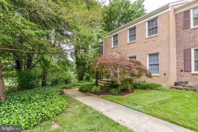 1860 GOLF VIEW CT, Reston, VA 20190