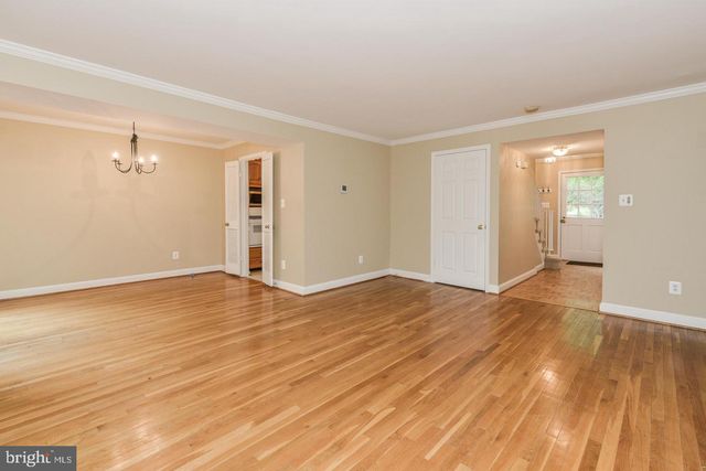 1860 GOLF VIEW CT, Reston, VA 20190