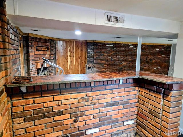 1750 Beverly Drive, Florissant, MO 63031