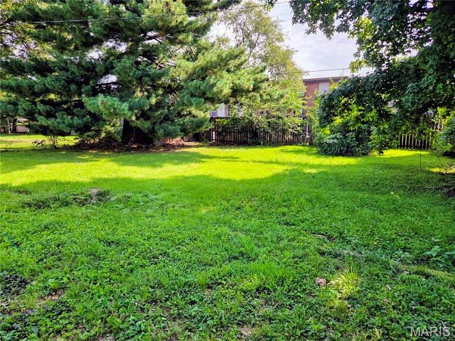 1750 Beverly Drive, Florissant, MO 63031