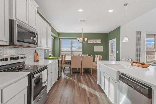 3725 Ranchers Ridge, Krum, TX 76249