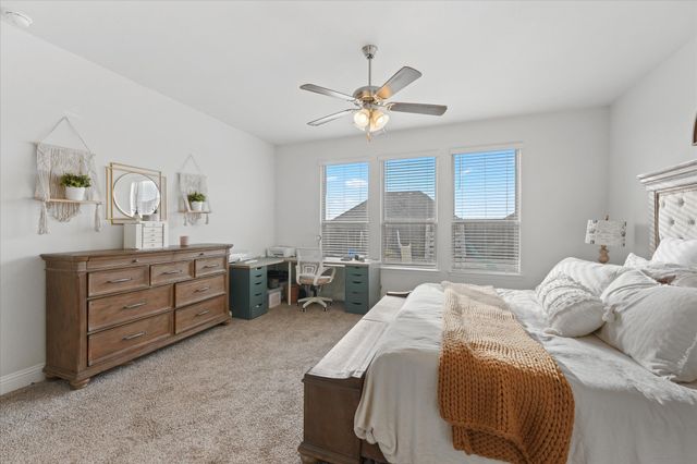 3725 Ranchers Ridge, Krum, TX 76249