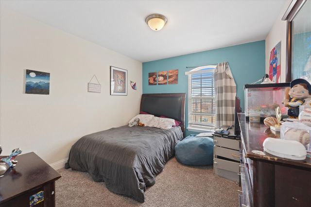 3725 Ranchers Ridge, Krum, TX 76249