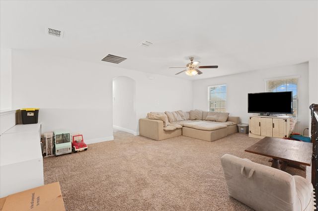 3725 Ranchers Ridge, Krum, TX 76249