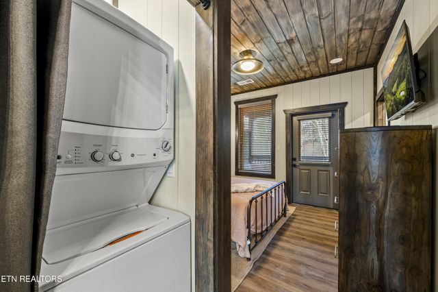 571 Warbonnet Way, Pigeon Forge, TN 37863