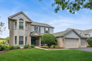 490 Flora Drive, Algonquin, IL 60102