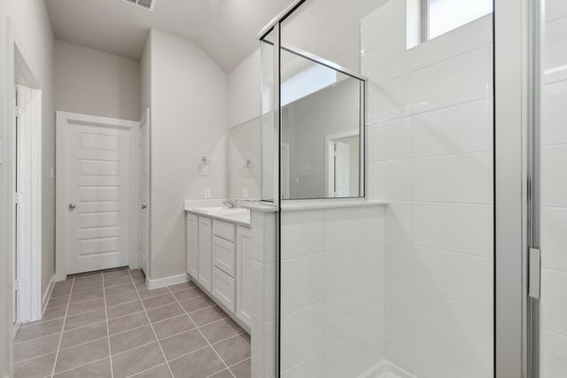 453 Hocking Hills Drive, Waxahachie, TX 75165