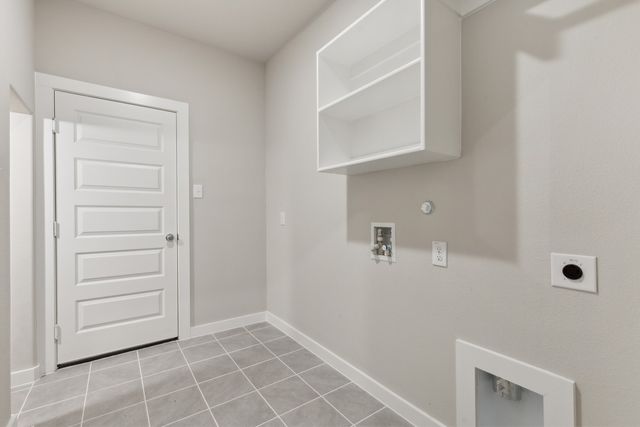 453 Hocking Hills Drive, Waxahachie, TX 75165