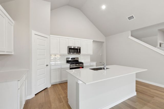 453 Hocking Hills Drive, Waxahachie, TX 75165