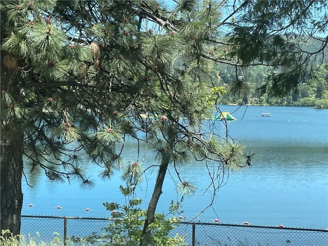 24327 24327 Montreaux, Crestline, CA 92325