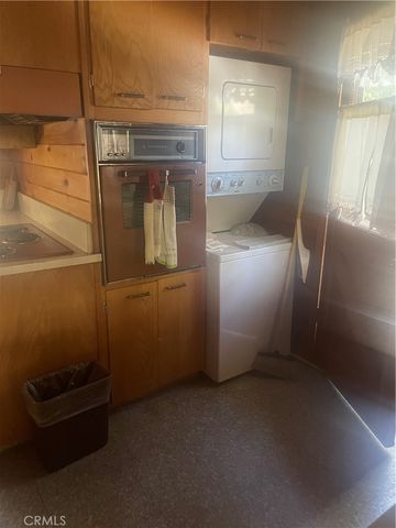 24327 24327 Montreaux, Crestline, CA 92325