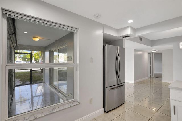 4156 Inverrary Drive 111, Lauderhill, FL 33319