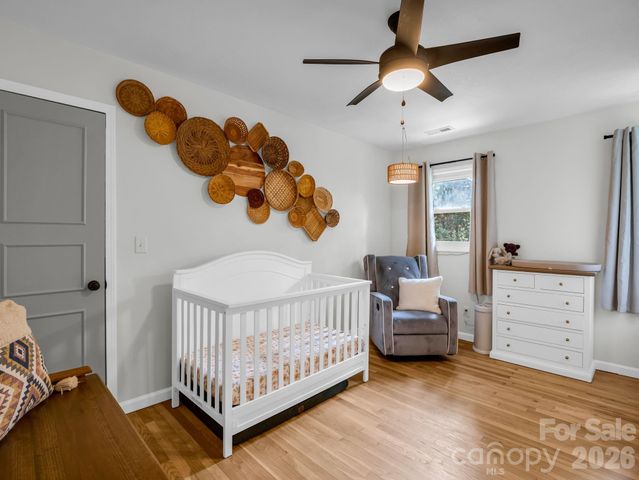 14 Penelope Street, Black Mountain, NC 28711
