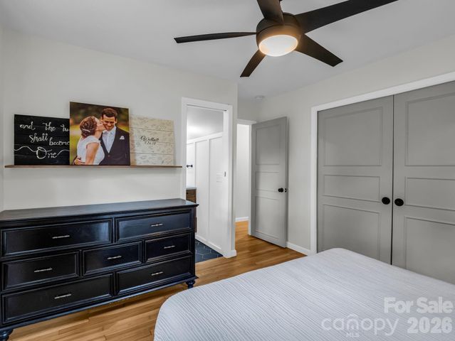 14 Penelope Street, Black Mountain, NC 28711