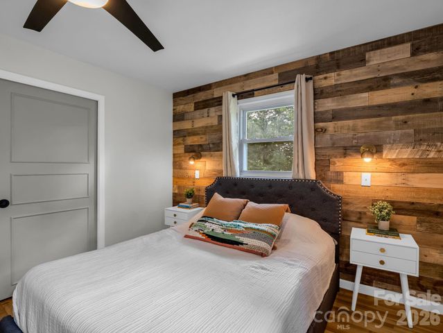 14 Penelope Street, Black Mountain, NC 28711