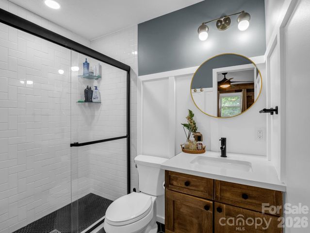14 Penelope Street, Black Mountain, NC 28711