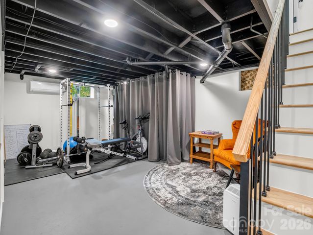14 Penelope Street, Black Mountain, NC 28711