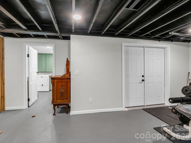 14 Penelope Street, Black Mountain, NC 28711