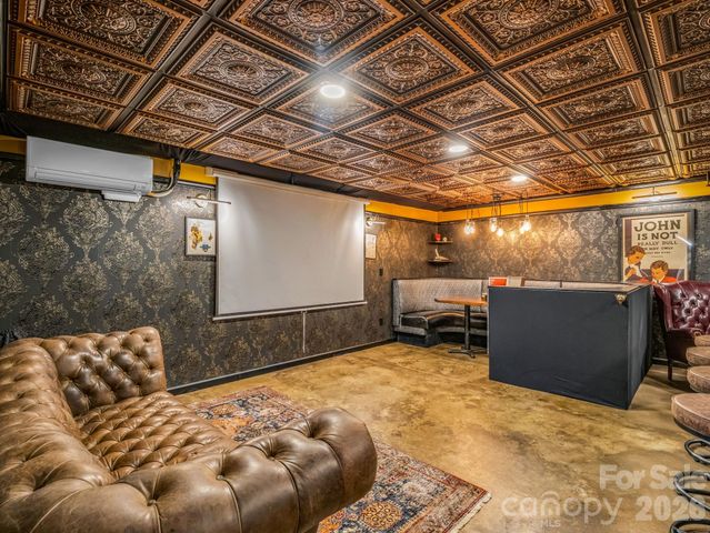 14 Penelope Street, Black Mountain, NC 28711