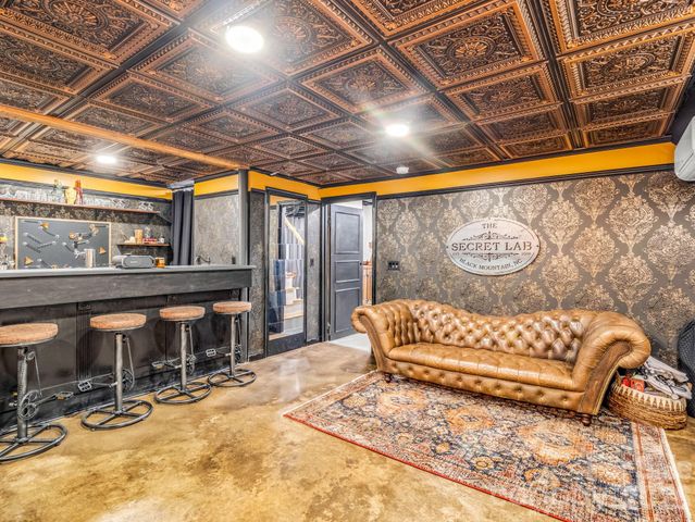 14 Penelope Street, Black Mountain, NC 28711
