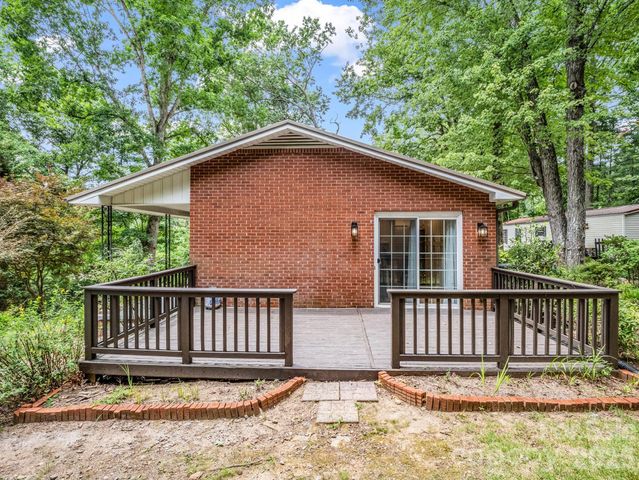 14 Penelope Street, Black Mountain, NC 28711