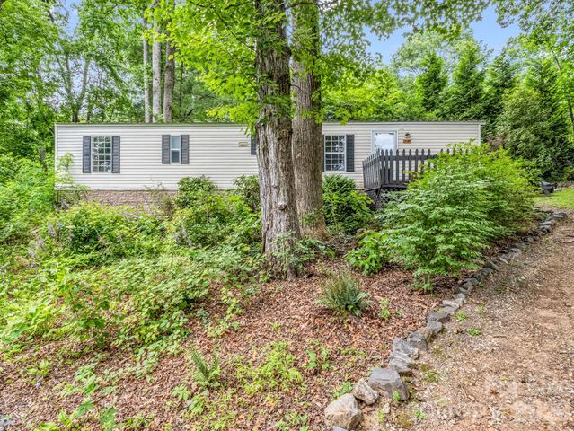 14 Penelope Street, Black Mountain, NC 28711