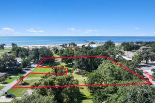 421 16th Street, Gulfport, MS 39507