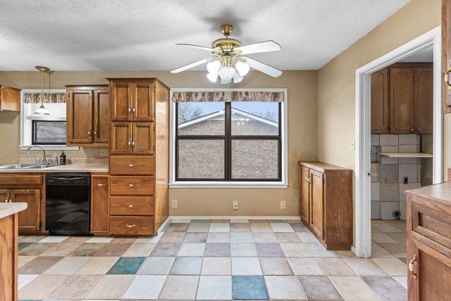 3014 Jennifer Avenue, Denison, TX 75020