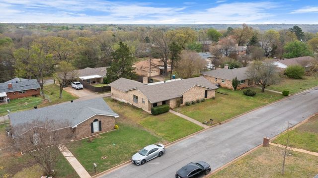 3014 Jennifer Avenue, Denison, TX 75020