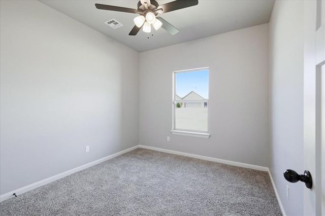 704 N Cottontail Way, Mustang, OK 73064
