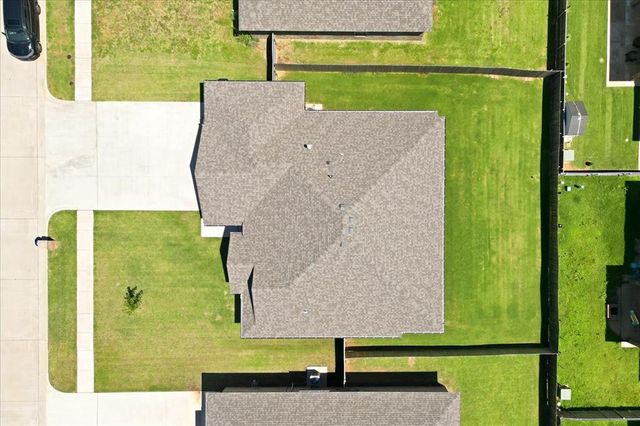 704 N Cottontail Way, Mustang, OK 73064