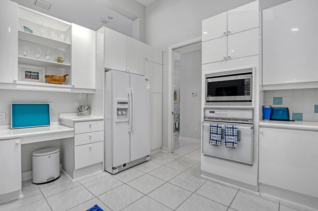 201 Orange Tree Drive, Atlantis, FL 33462