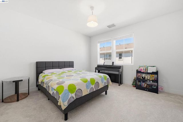 5569 Azalea Way, Newark, CA 94560