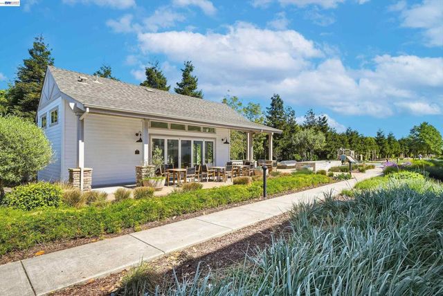 5569 Azalea Way, Newark, CA 94560