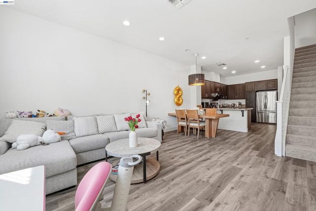 5569 Azalea Way, Newark, CA 94560