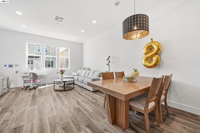 5569 Azalea Way, Newark, CA 94560