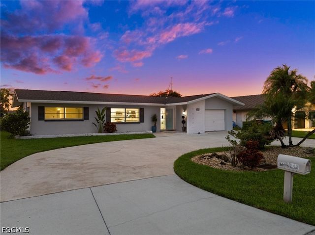 5122 SW 3rd AVE, Cape Coral, FL 33914