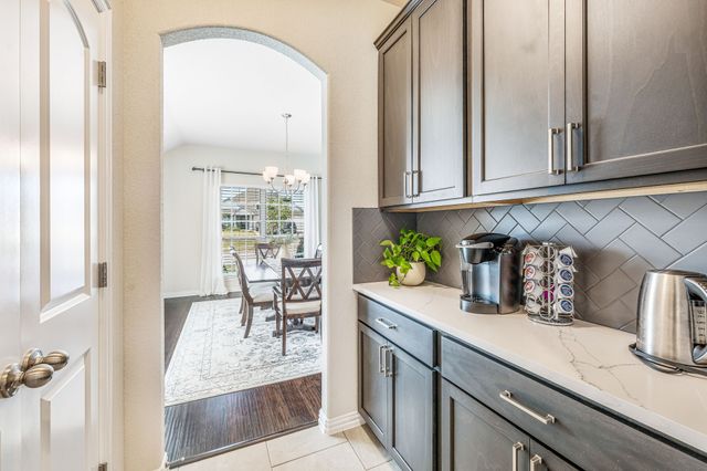 1057 Oak Knoll Drive, Burleson, TX 76028