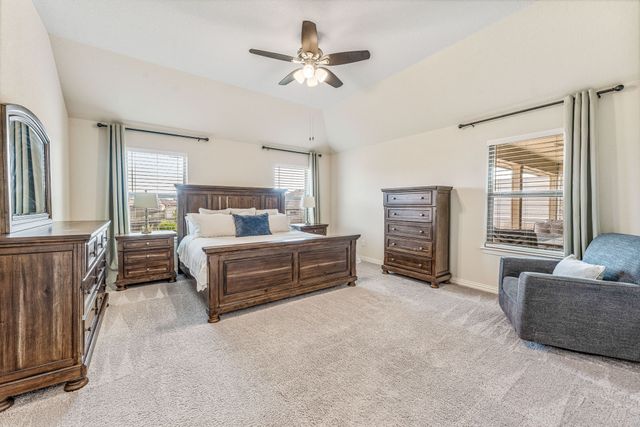 1057 Oak Knoll Drive, Burleson, TX 76028