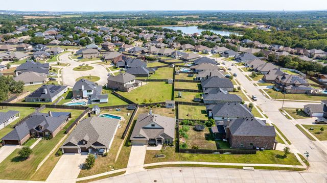 1057 Oak Knoll Drive, Burleson, TX 76028