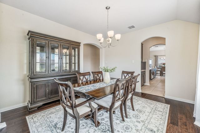 1057 Oak Knoll Drive, Burleson, TX 76028