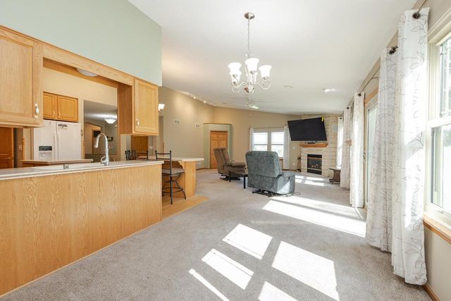 20805 Windsor DRIVE, New Berlin, WI 53146