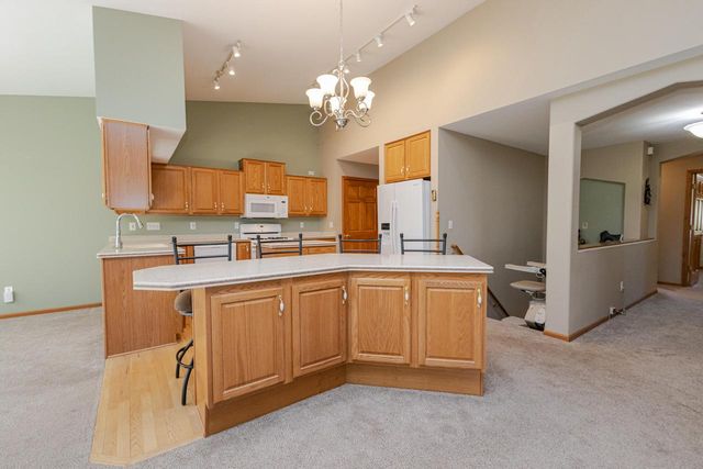 20805 Windsor DRIVE, New Berlin, WI 53146