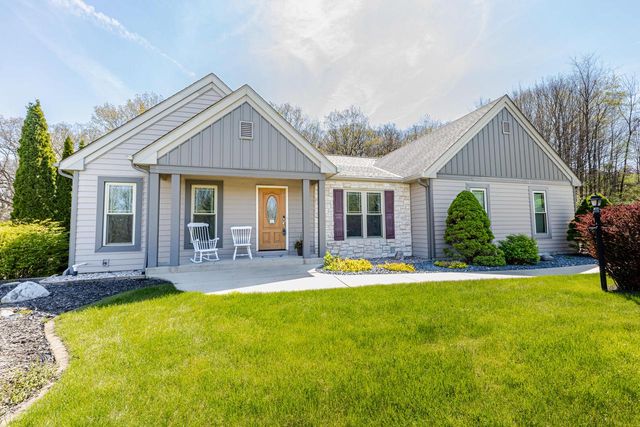 20805 Windsor DRIVE, New Berlin, WI 53146