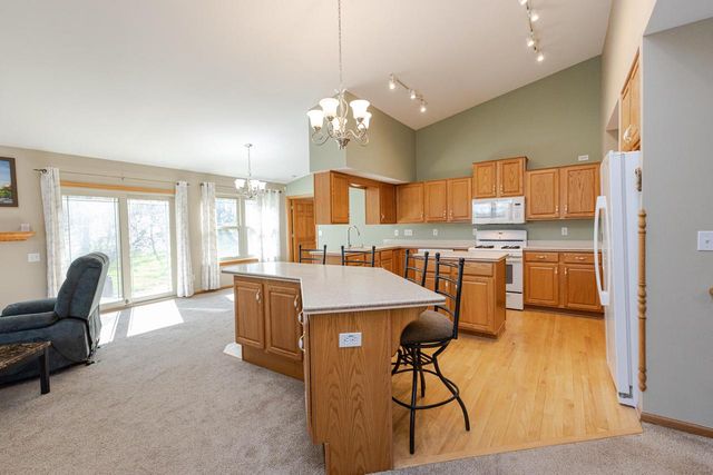 20805 Windsor DRIVE, New Berlin, WI 53146