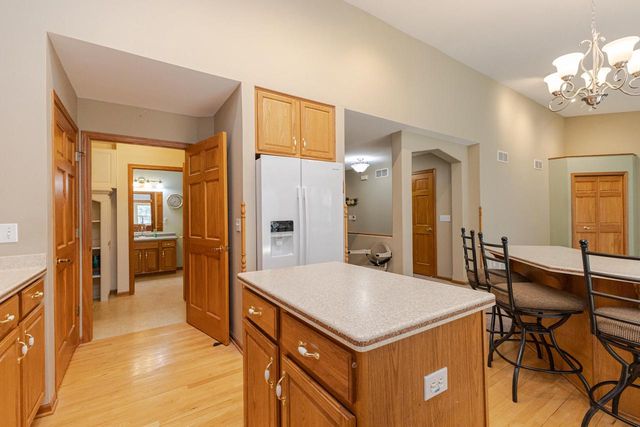 20805 Windsor DRIVE, New Berlin, WI 53146