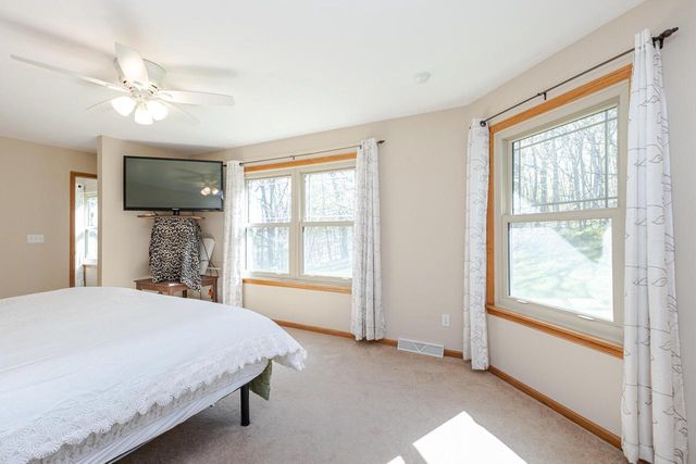 20805 Windsor DRIVE, New Berlin, WI 53146
