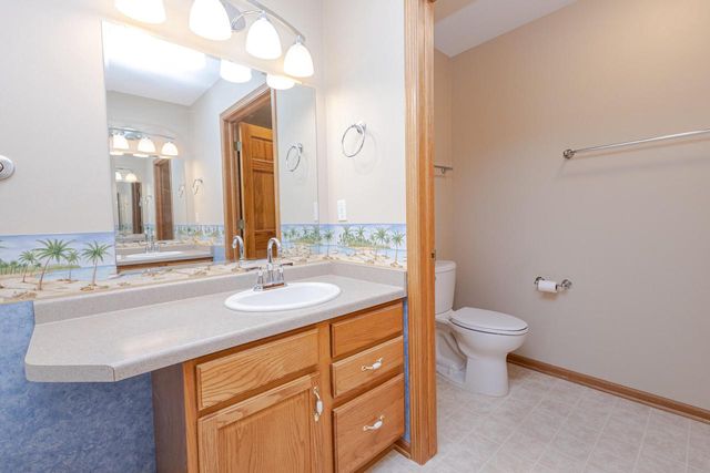20805 Windsor DRIVE, New Berlin, WI 53146